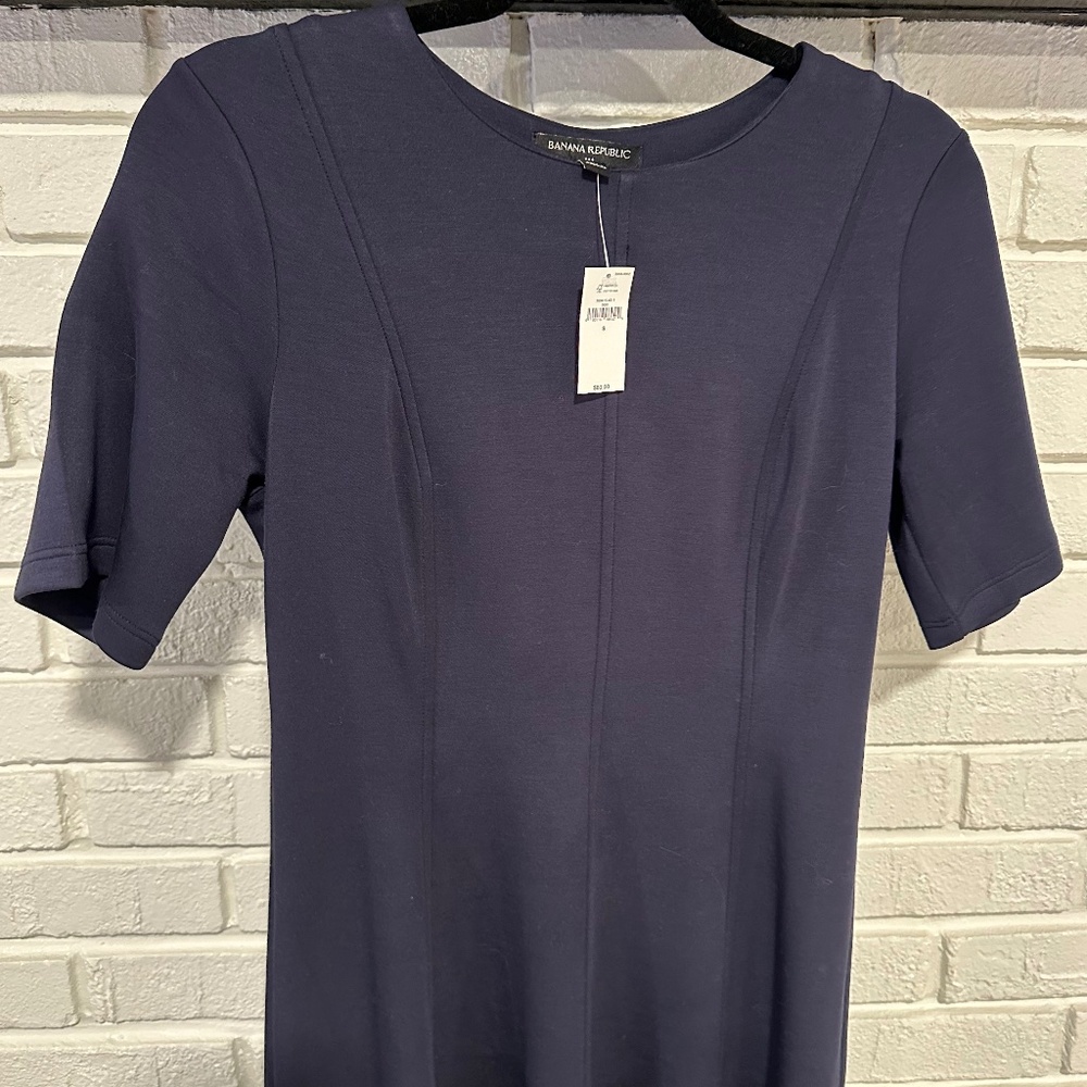 NWT Banana republic fitted scuba dress in navy
